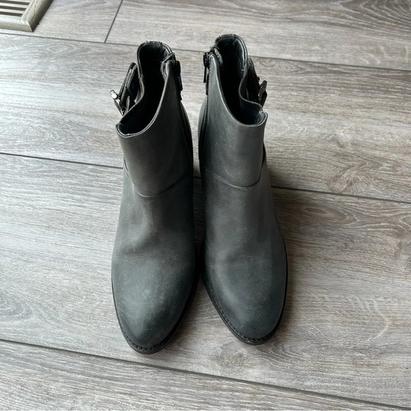 Earth West Riverton Smooth Leather Ankle Bootie  in Oil Green - Picture 3 of 13